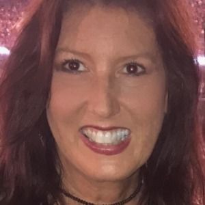 Meet your Posher, Cynthia